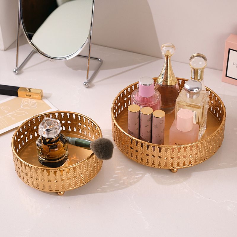 Luxury Skincare & Spa Photos - 라이트 럭셔리 화장품 스킨케어 제품 보관함